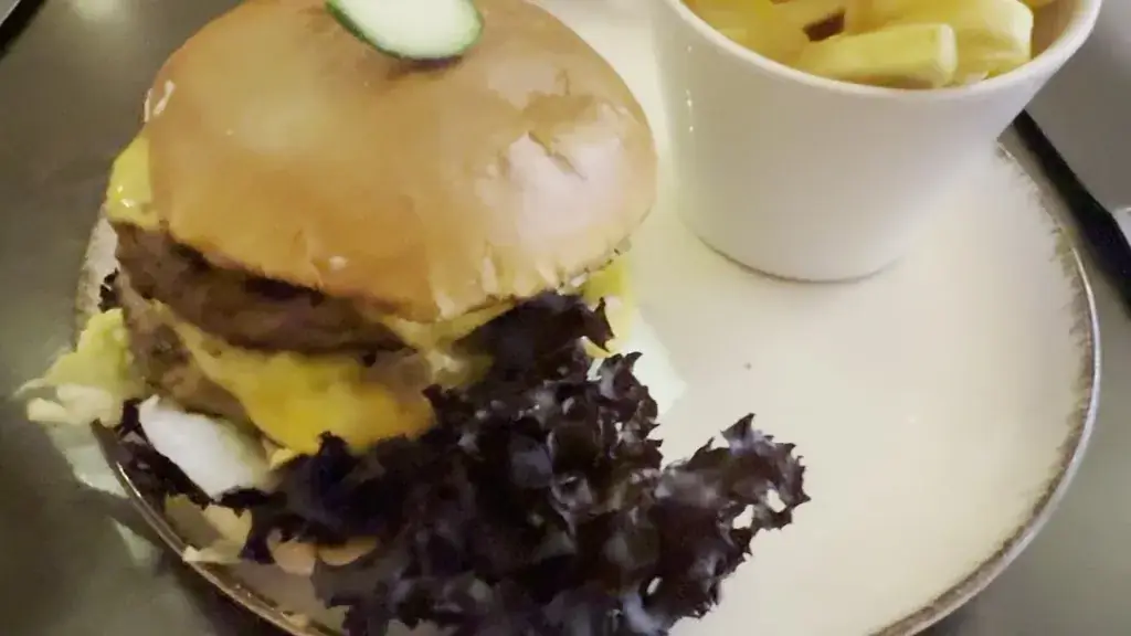 mu'awiah al'amad_Q Global Kitchen_Amsterdam_review