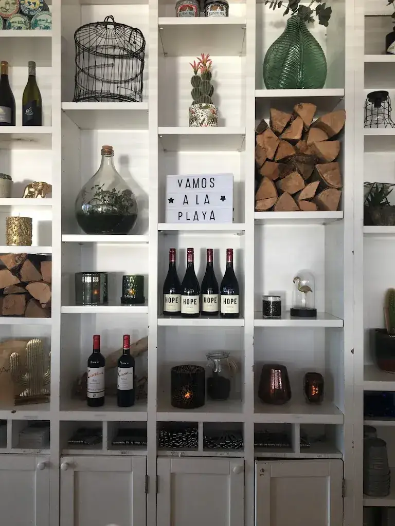 sarah_Beach Pavillion Paal Zes_Julianadorp_review