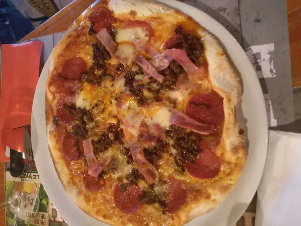 Lasatra __Het Zandhuis_IJmuiden_reseña