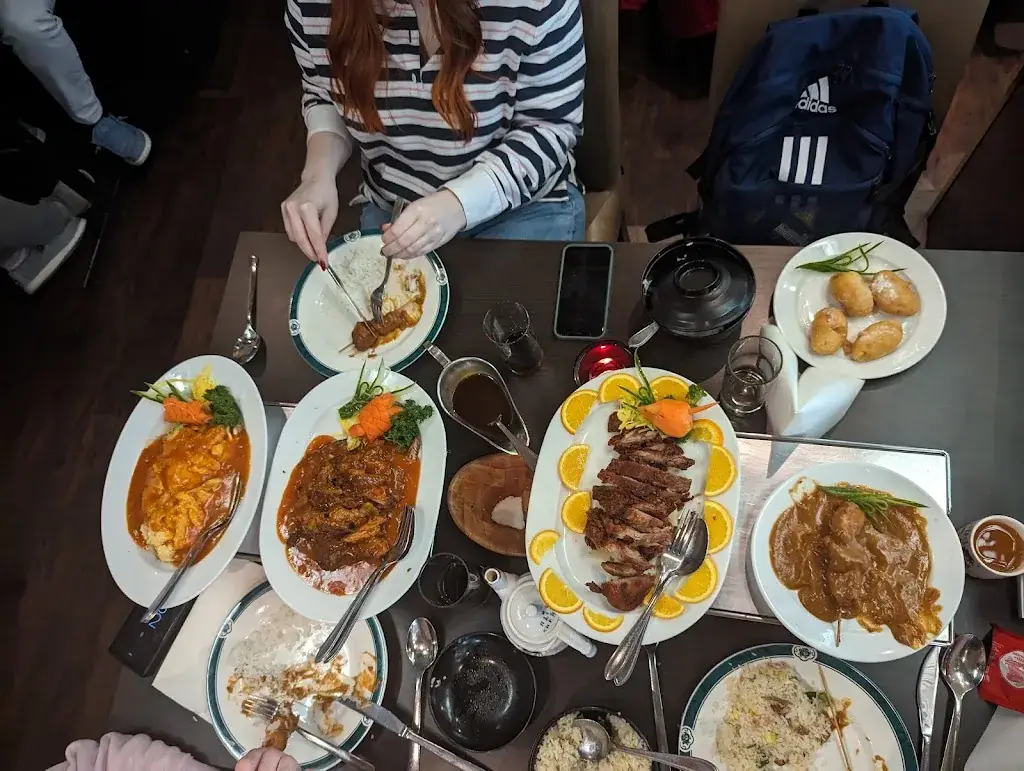 Julien van der waal_Canton Chinese Restaurant_Zaan_review