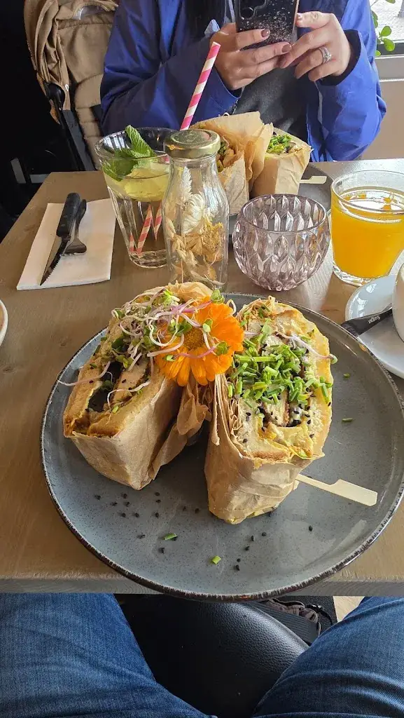 Jose Francisco Limon_Romy's Kitchen_Volendam_review