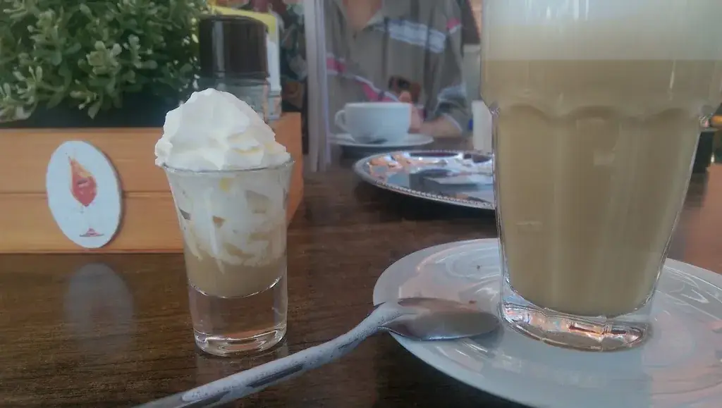 Menu_Cafe At The Neighbors_Wieringerwerf_image_2