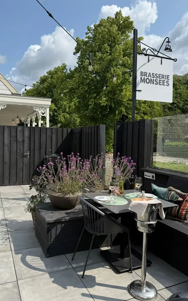 Brasserie Monsees - Brasserie Monsees | Puur Eten & De Lekkerste Wijnen restaurant in 's-Graveland