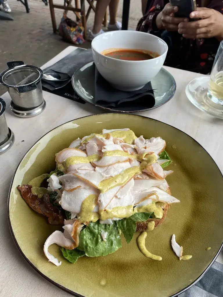 ML_By Bolke Landsmeer_Landsmeer_review