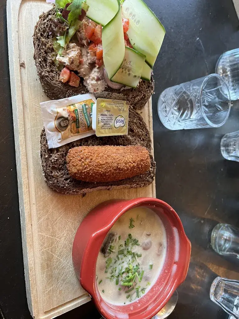 Linn Tylemo_“Gewoon” De Brink Bakkeveen_Bakkeveen_review