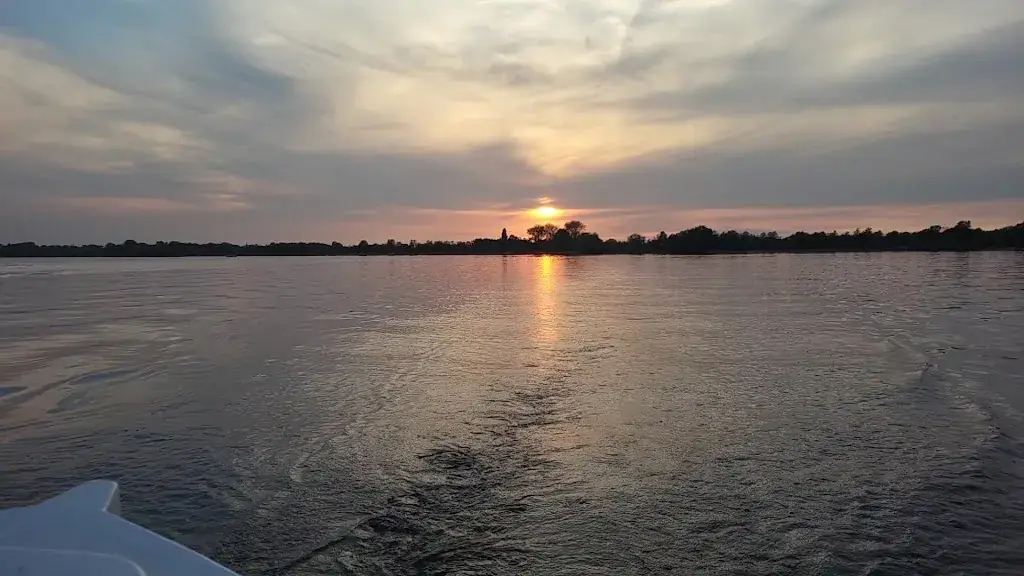 Ruchi Thaker_Ottenhome_Kortenhoef_review