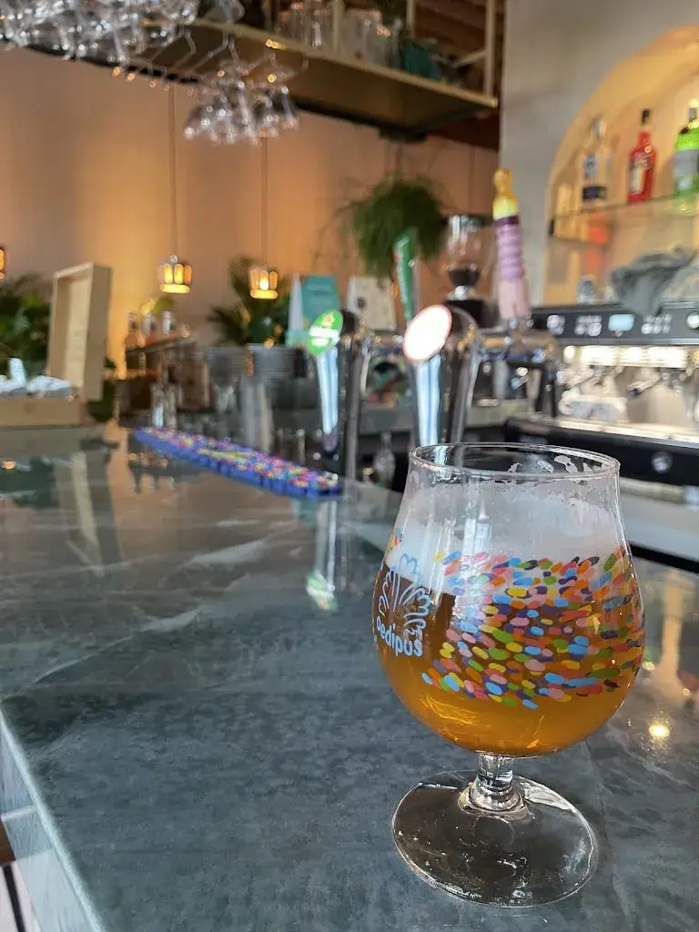 Aly G_Cavern_Amsterdam_recensione