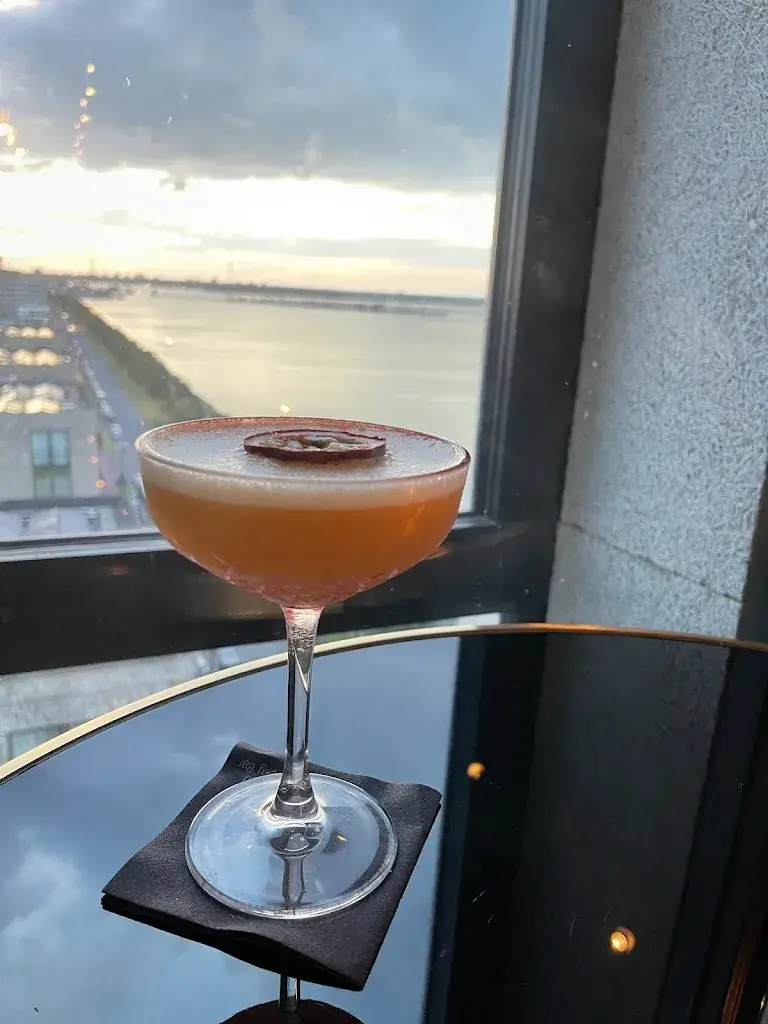 Sara Podržaj_Sky Bar Amsterdam_Amsterdam_Bewertung