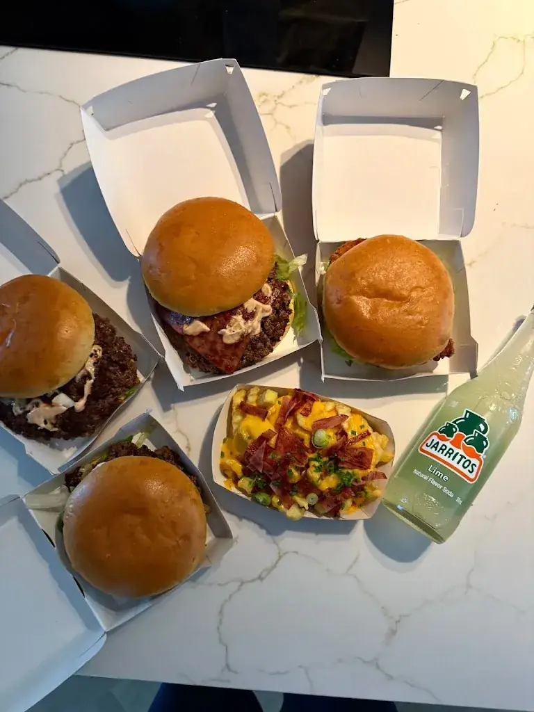 The Burger Boss | Smash Burgers_Amsterdam_slider_image_2