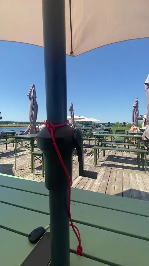 Marisol González Bolívar_Op ‘t eiland_Berg_review