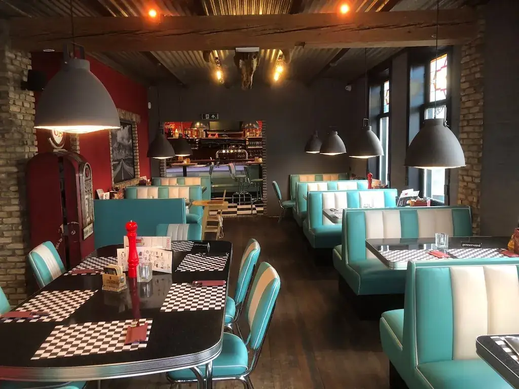 Charley's Diner restaurante en Berg