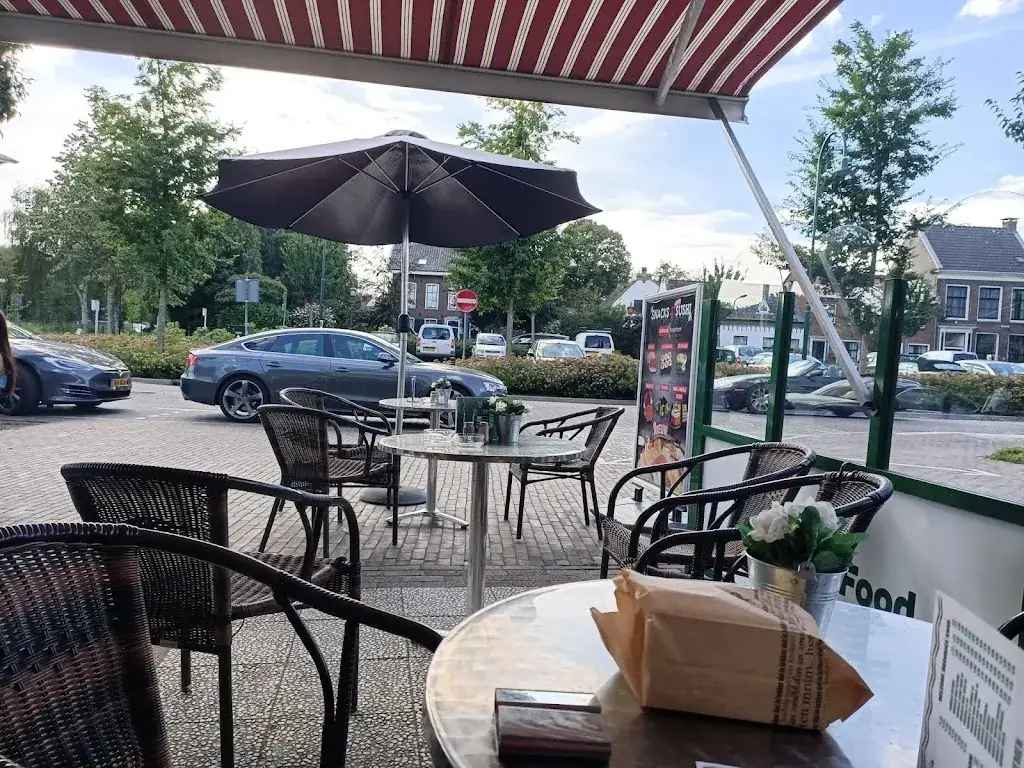 Happyfood restaurant in Berg