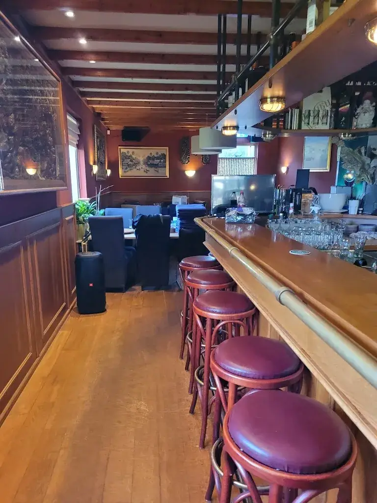 Maryam Klidsar_Thai Faa Faet_Weesp_reseña