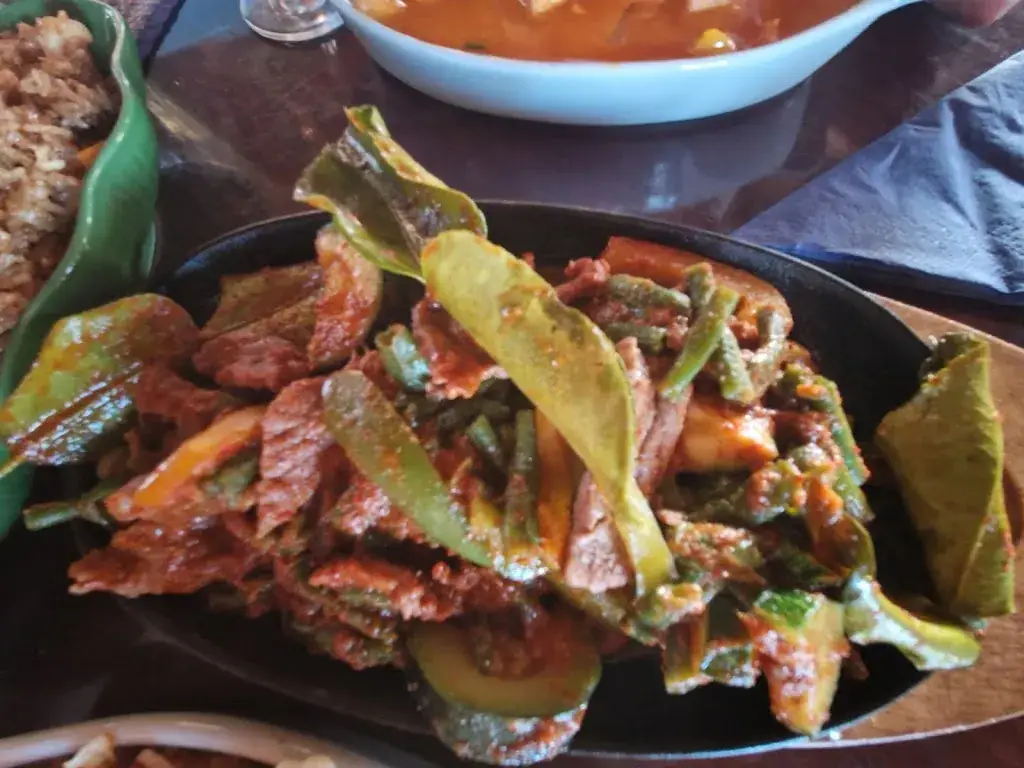 Jason Jyester_Thai Faa Faet_Weesp_reseña