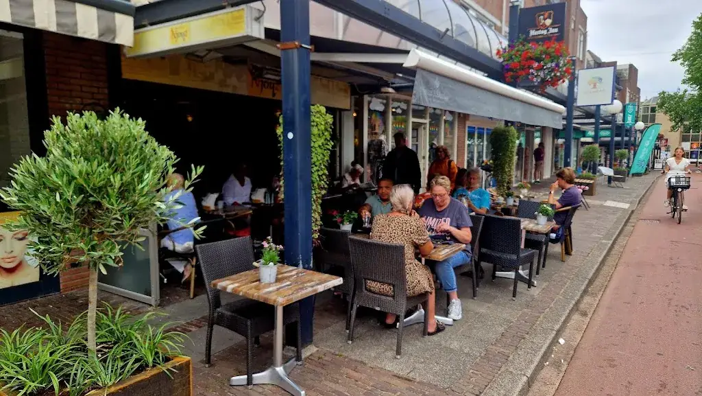 Lunchroom en catering Brasserie 'Njoyz restaurant in Bussum