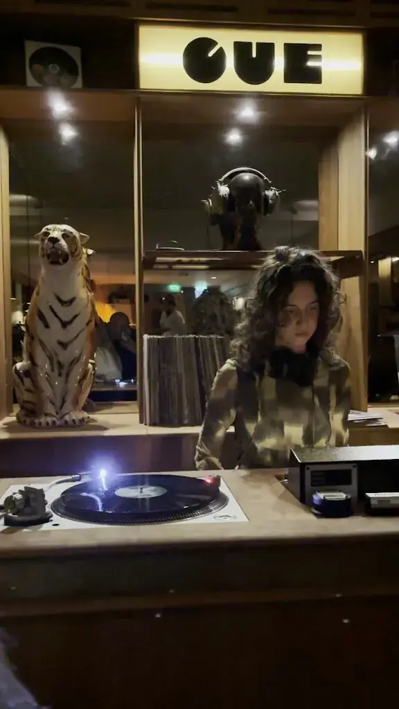 MARINOS TSIO_CUE- Bar Restaurant Amsterdam_Amsterdam_review