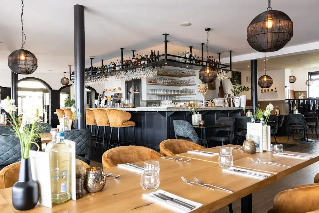Grand Café de Parel restaurant in Leimuiderbrug