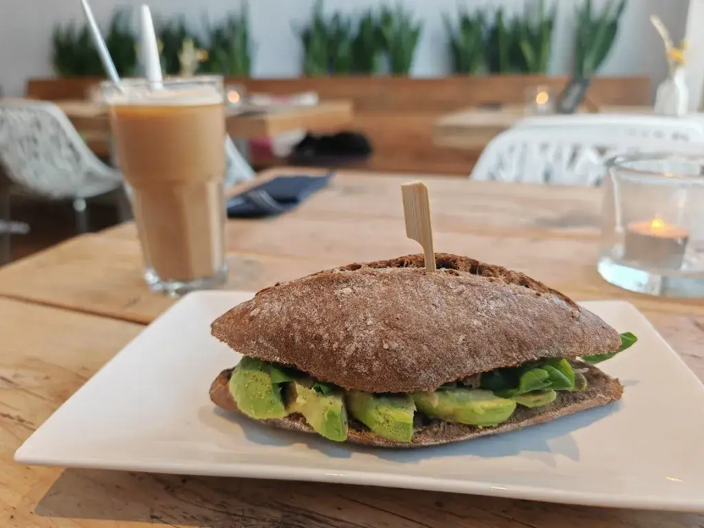 Mari Ola_Piqniq_Amsterdam_review