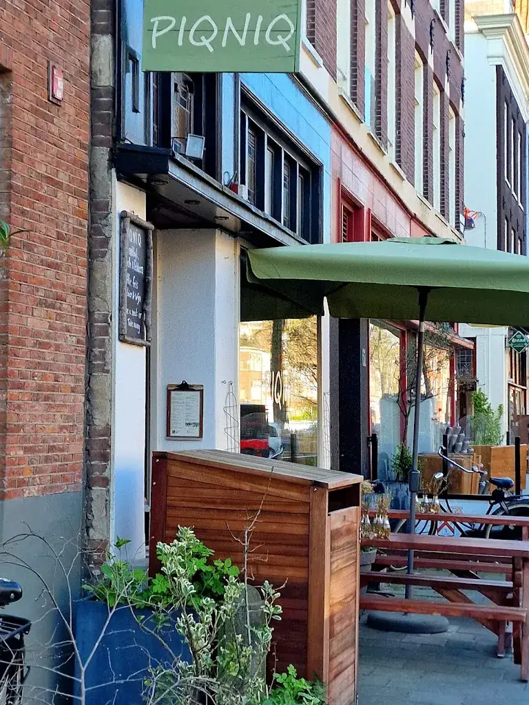 Piqniq restaurant in Amsterdam