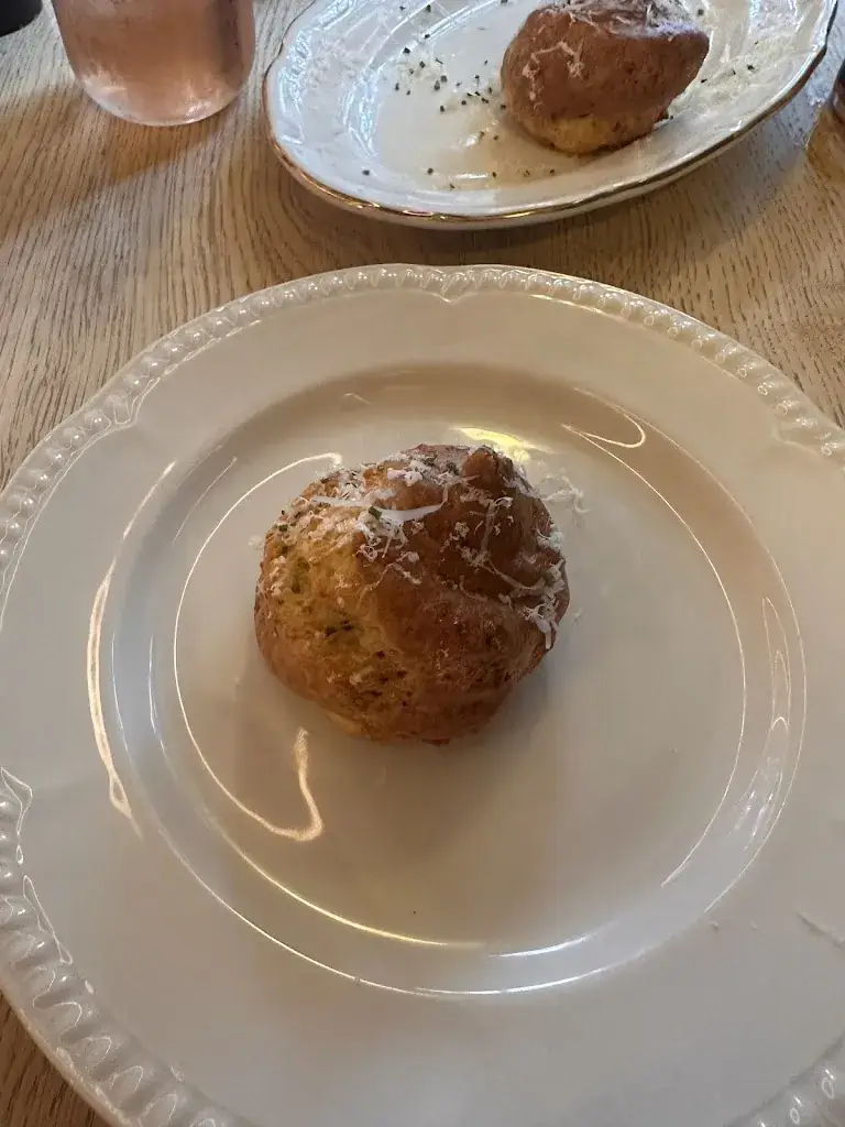 Zachary Horowitz_Venus & Adonis_Amsterdam_review