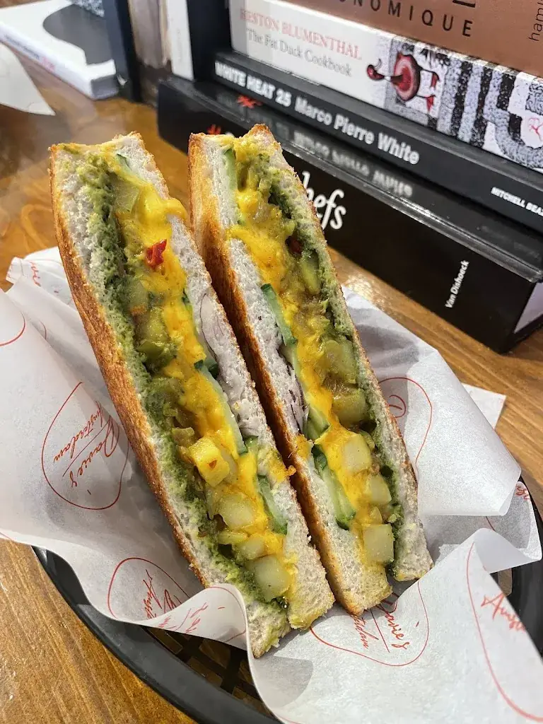 Toni_Davie's Amsterdam_Amsterdam_review