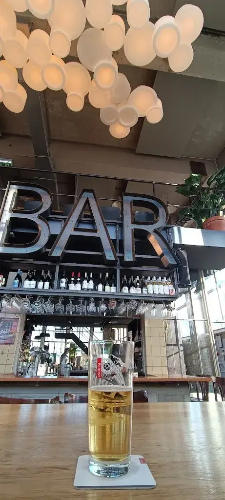 Max Alhag_Café Restaurant De Krachtcentrale_Huizen_reseña