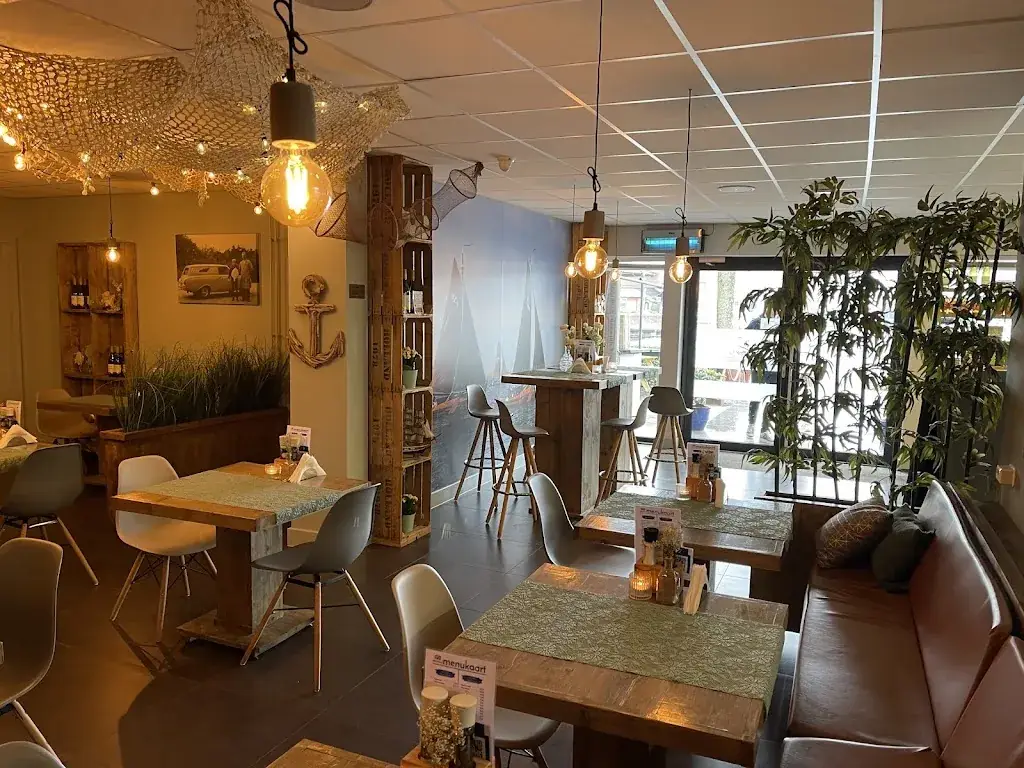 Bunschoten vispaviljoen restaurant in Huizen