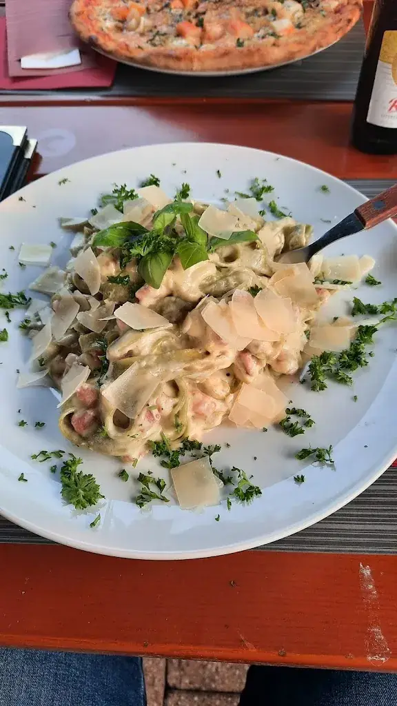 Menü_The Marina_Huizen_Bild_7