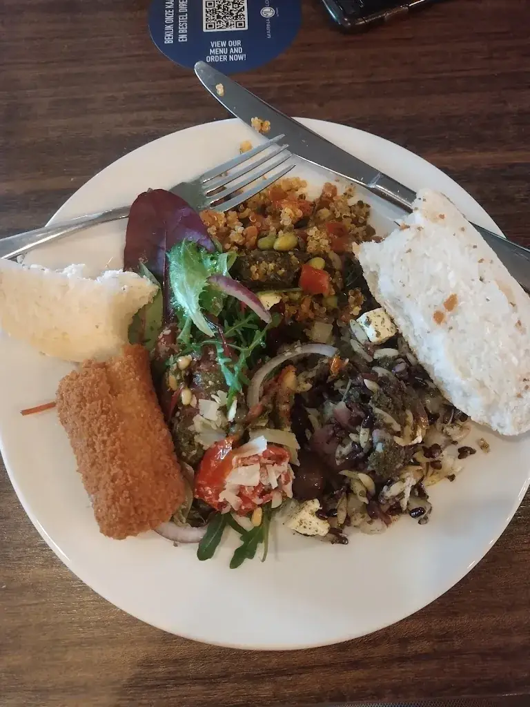 Getjan Lammers_Marina Lounge Huizen_Huizen_review