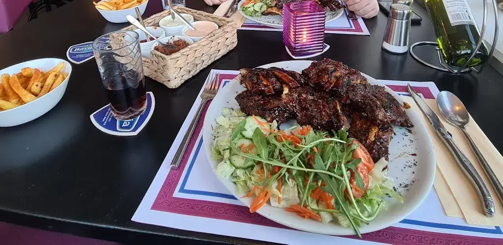 Bert E_Restaurant Grillroom Mazzel Huizen_Huizen_review