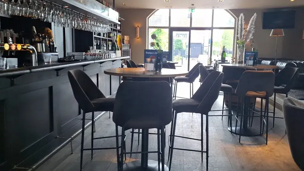 Gijs van Seggelen_RIVA Wijnlounge_Huizen_review