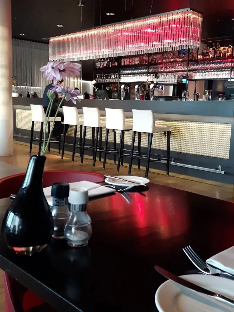 Restaurant Victor_Lijnden_slider_image_3