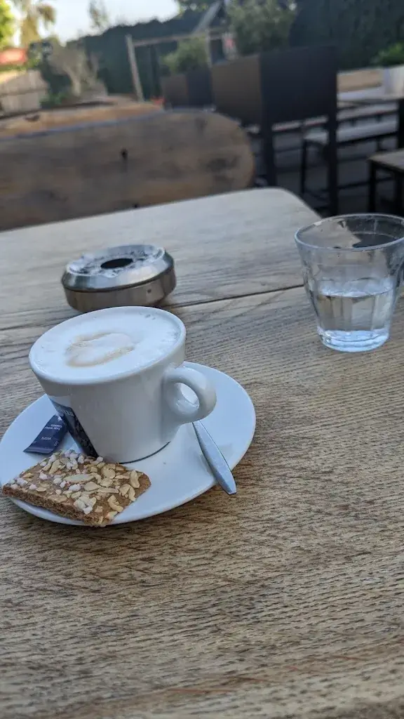 Elias Bisharat_Grand Café Atlantic_Krommenie_review