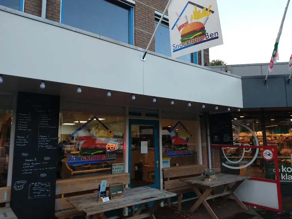 Jeppe Boon_Snackhuis Ben_Midwoud_recensione