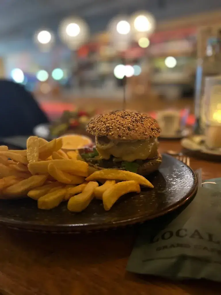 Locals Grand Café_Medemblik_slider_image_2