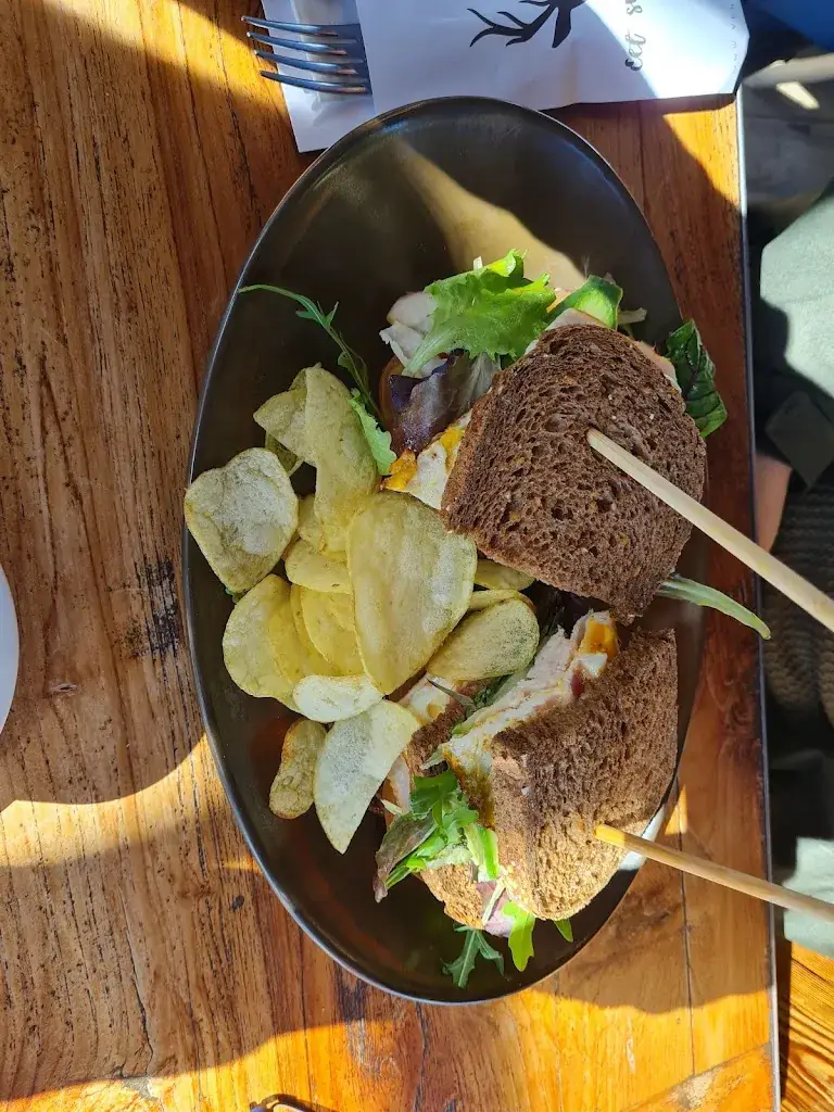 Renée Viljoen_Venneper Lodge_Nieuw-Vennep_avis