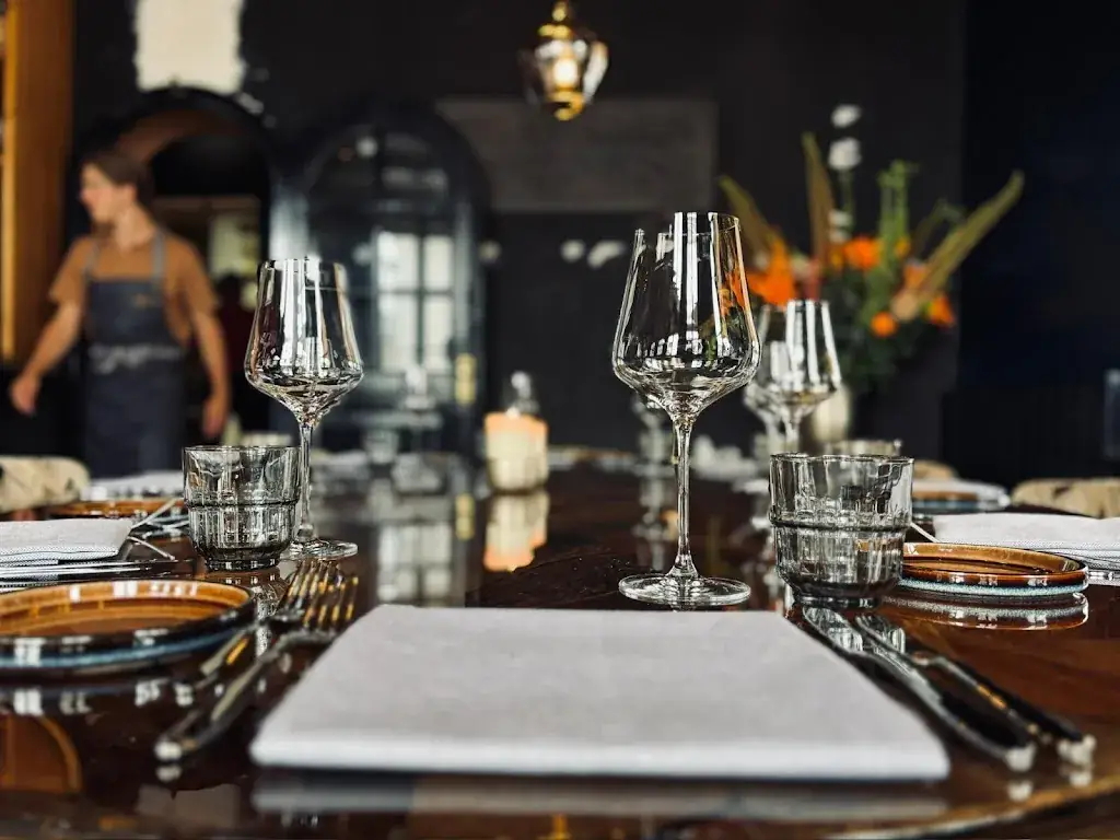 Ruis Aan De Sluis restaurant in Muiden