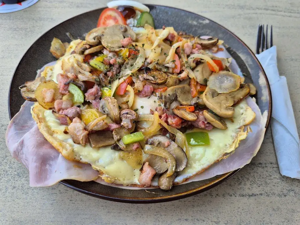 Restaurant 't Snackbearske_Beetsterzwaag_slider_image_3