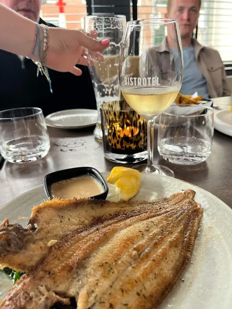 James Sullivan_Bistrotel 't Amsterdammertje_Nieuwersluis_review