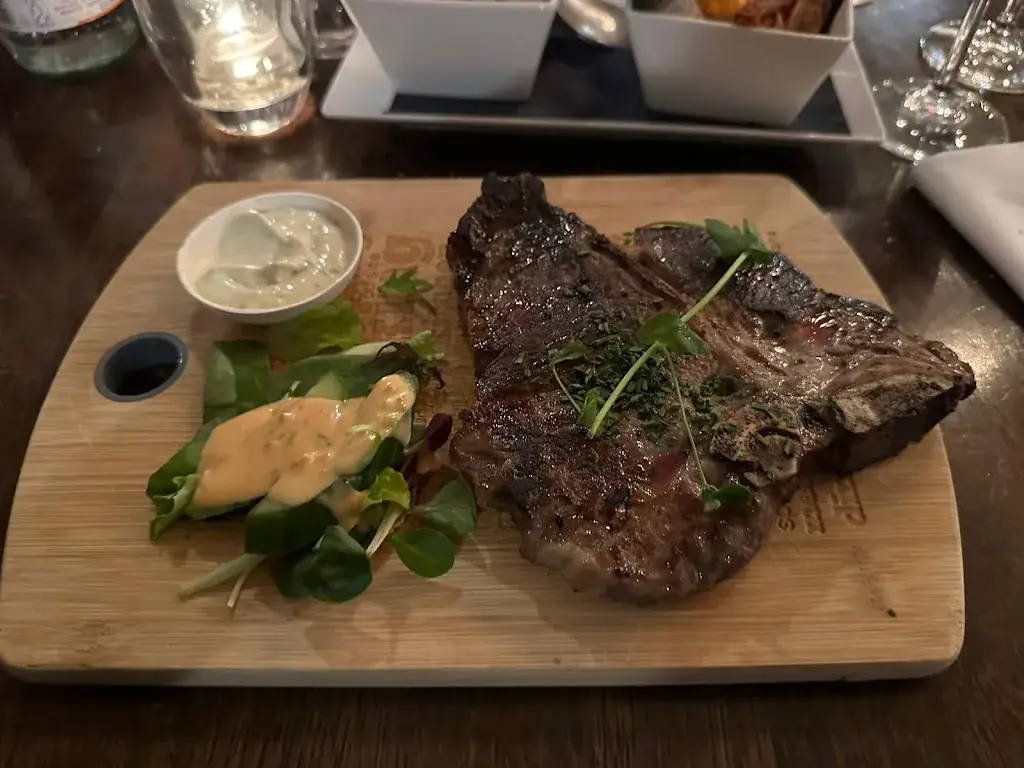 Sophie-Marie Van der Woude_Eterij De Drie Gekroonde Laarsjes_Vecht_review