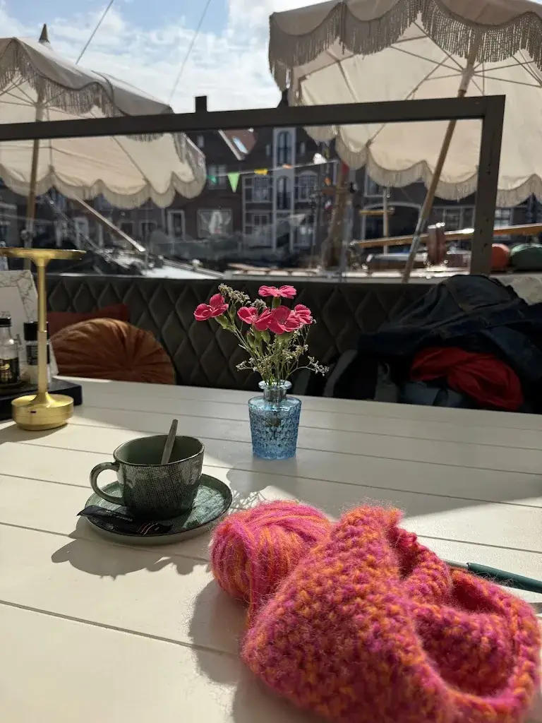 Barbara d'Estaintot_de Koperen Vis_Monnickendam_review