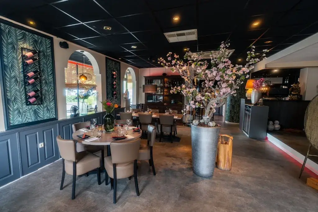 Jade City_Monnickendam_slider_image_3