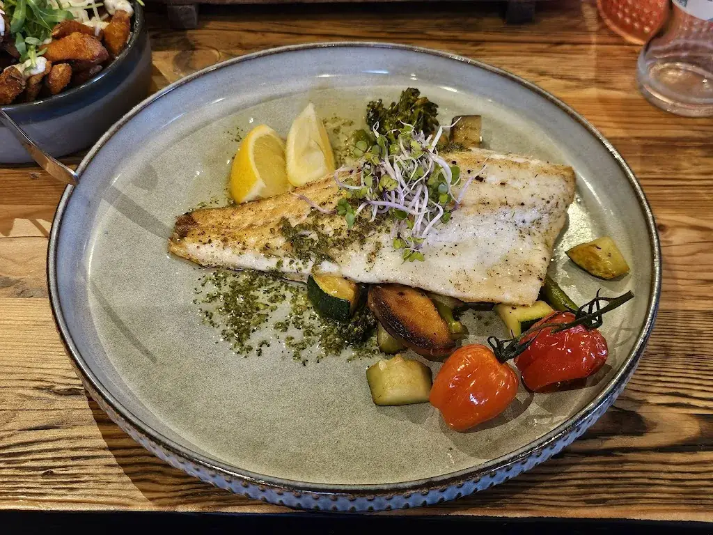 Dadi Chen_Funky Moose Restaurant_Lisse_review