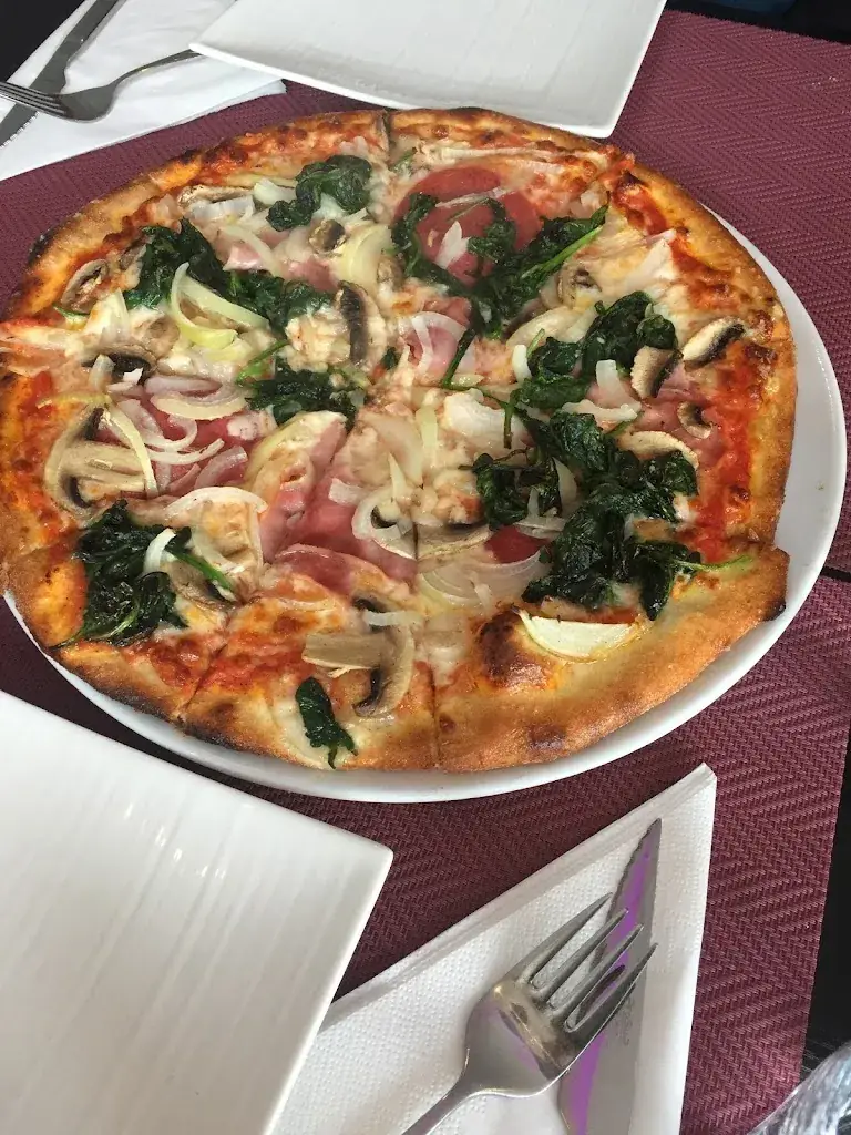 Emily Dunn_San Marino_Lisse_review