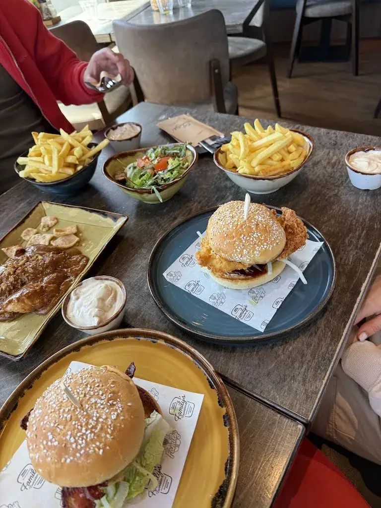 Brasserie Cafetaria Family Lisse_Lisse_slider_image_3