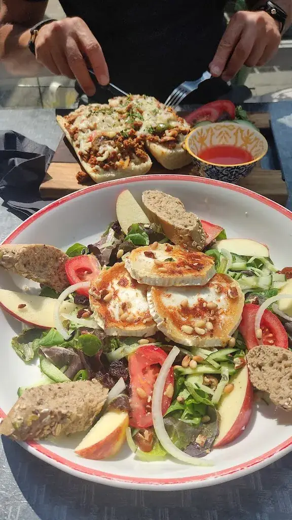 Robertine Nathalia_Het Perronnetje_Obdam_review