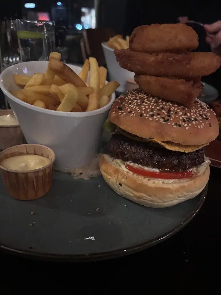 Melek Dogan_Hof van Oostzaan_Oostzaan_review