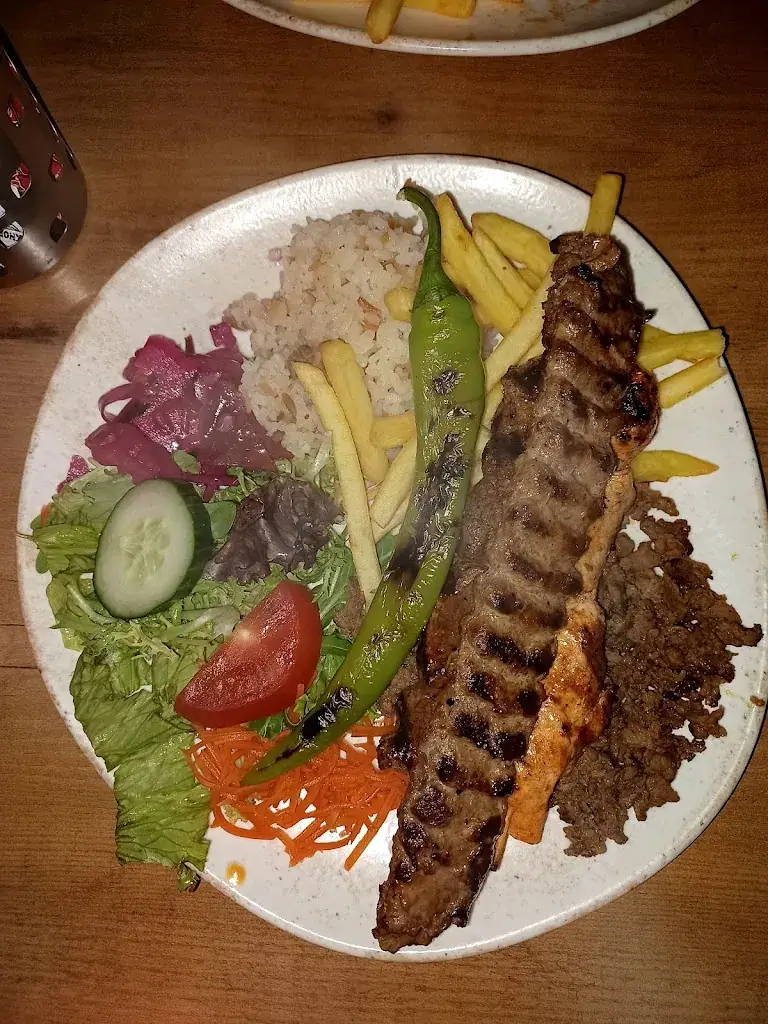 Writing Reflex_Meram - Amsterdam Osdorp_Amsterdam_review