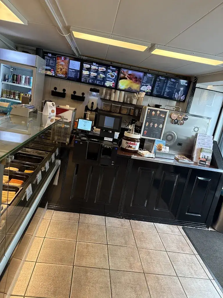 Mike Frank_Snackhouse LOBO_Oudorp_review