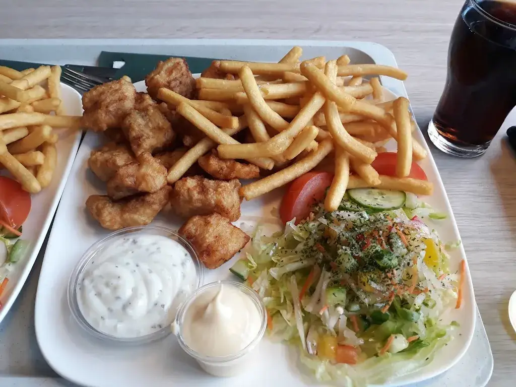 Mary ducaat_Vis- en cafetaria Veronica_Oudeschild_review